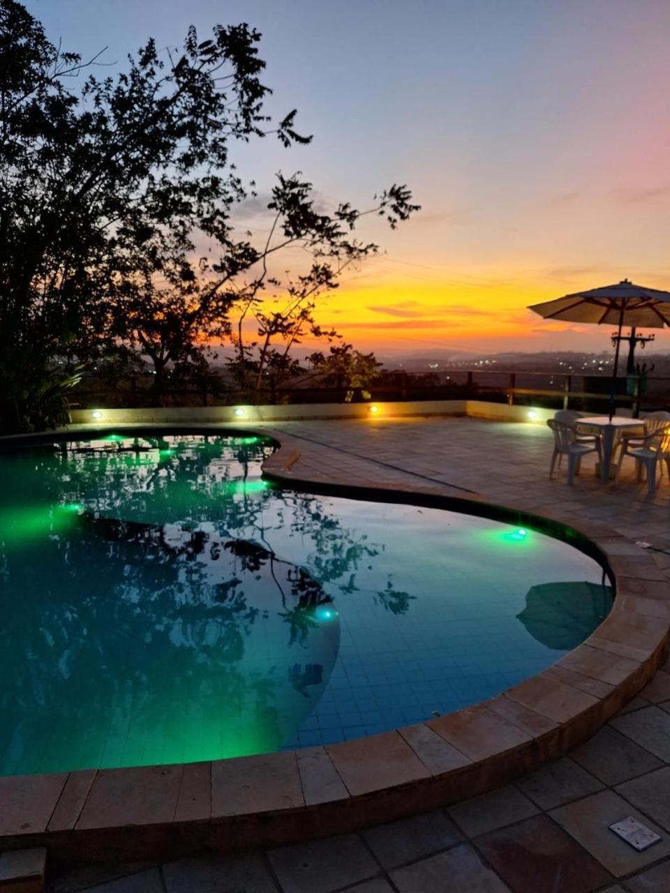 Flat Condominio Topo Da Montanha 508 Cha Grande Exterior photo